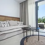 Vanik Hotel *