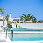 Vanik Hotel *