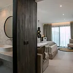 Vanik Hotel
