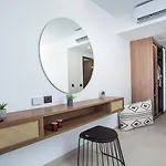 Vanik Hotel *