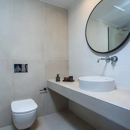 Vanik Hotel *