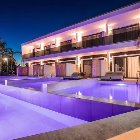 Vanik Hotel