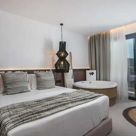 Vanik Hotel *