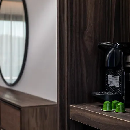 Vanik فندق فاليراكي